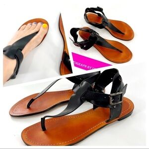Vince Camuto Black Leather T Strap Sandal size 7.5 M